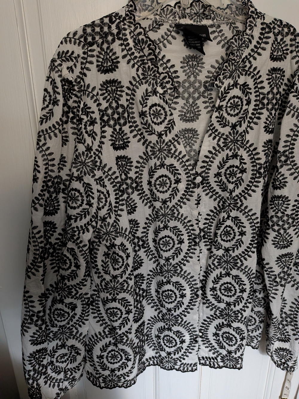 LIV Los Angeles XL Black White Embroidered Cotton Blouse Boho Scallop Button Top